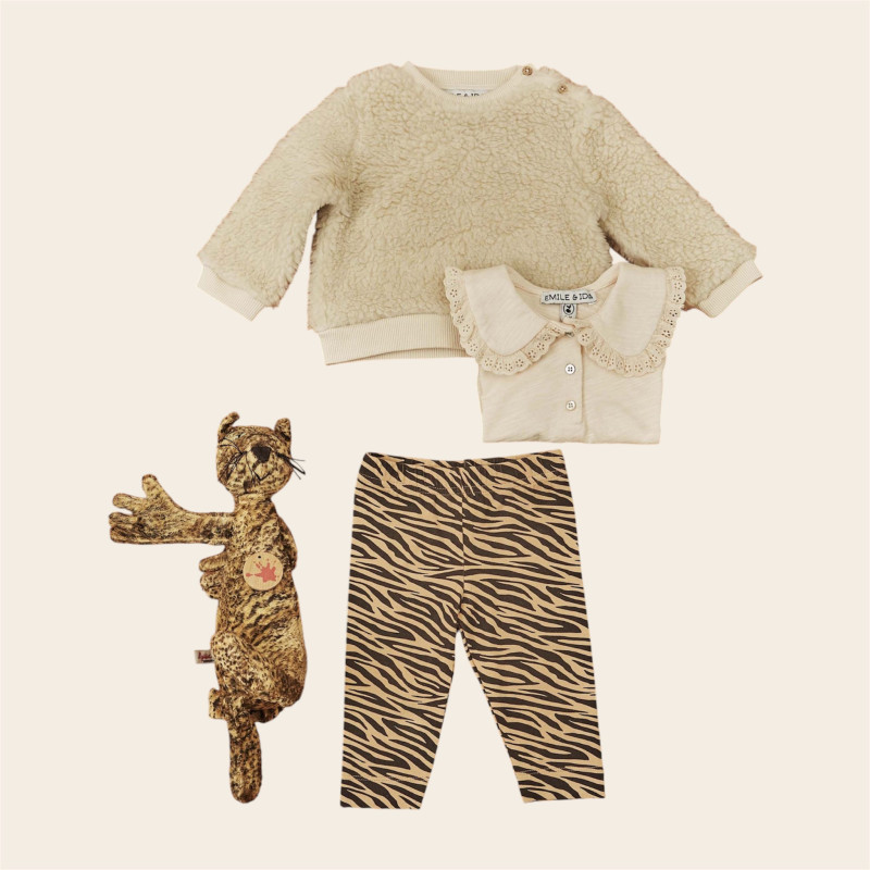 Legging coton bio - Zèbre asdorti avec un pull beige