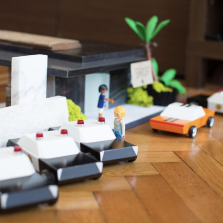 Police Cruiser en bois Candylab voiture rétro noire et blanche