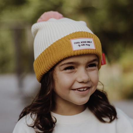 bonnet sur tête enfant