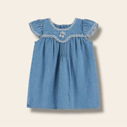 Robe bébé brodée denim clair de face