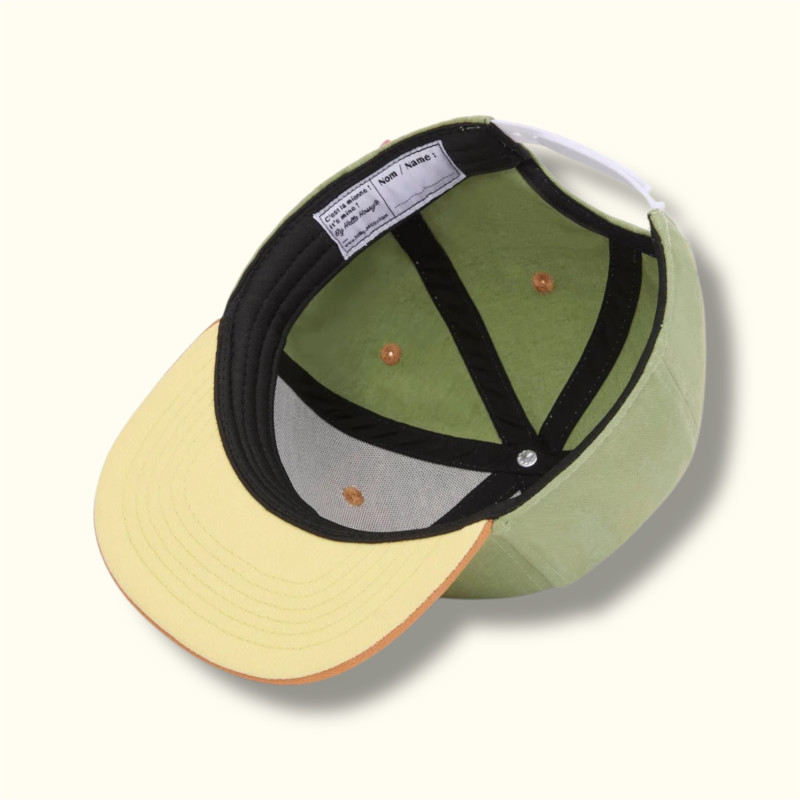 Casquette renversée