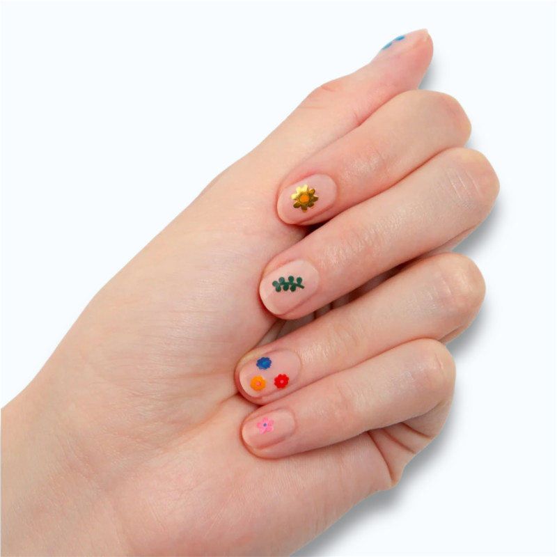 stickers sur ongles naturels