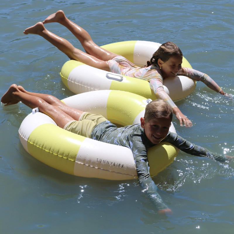 Bouée Slim Tube Citrus Sunnylife enfant piscine rayée jaune