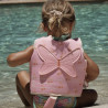 enfant avec le gilet rose enfant avec le gilet rose