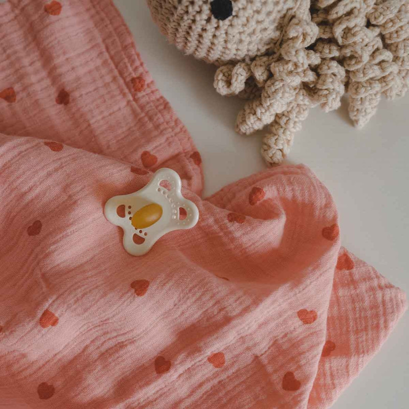 Lange bébé motif rose et coeur rose