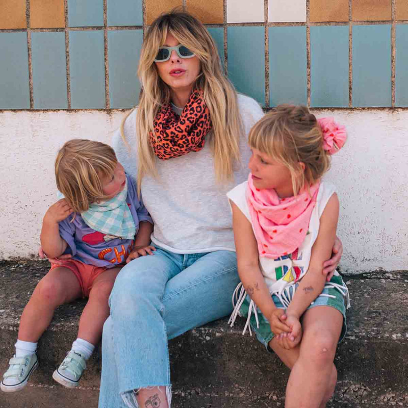 Lange bébé motif rose et coeur rose