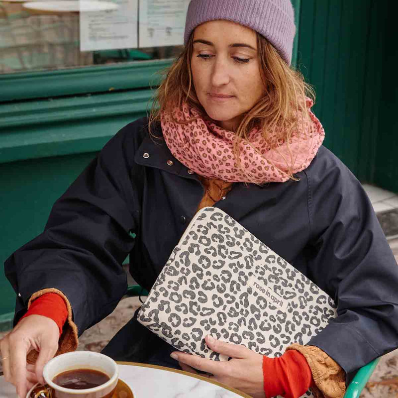 Housse d'ordinateur motif léopard noir et blanc