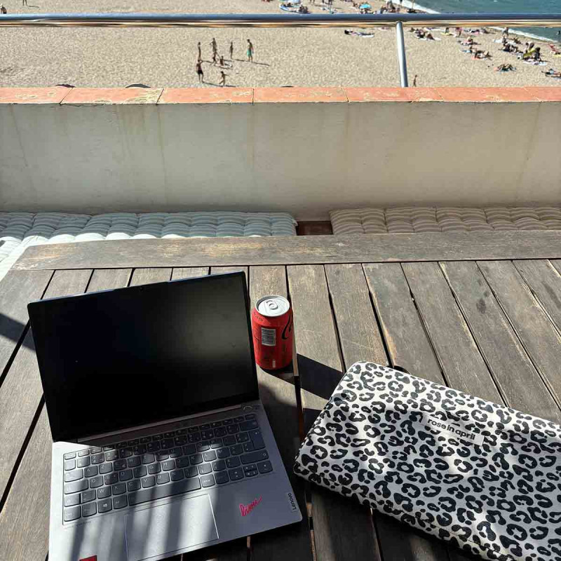 Housse d'ordinateur motif léopard noir et blanc