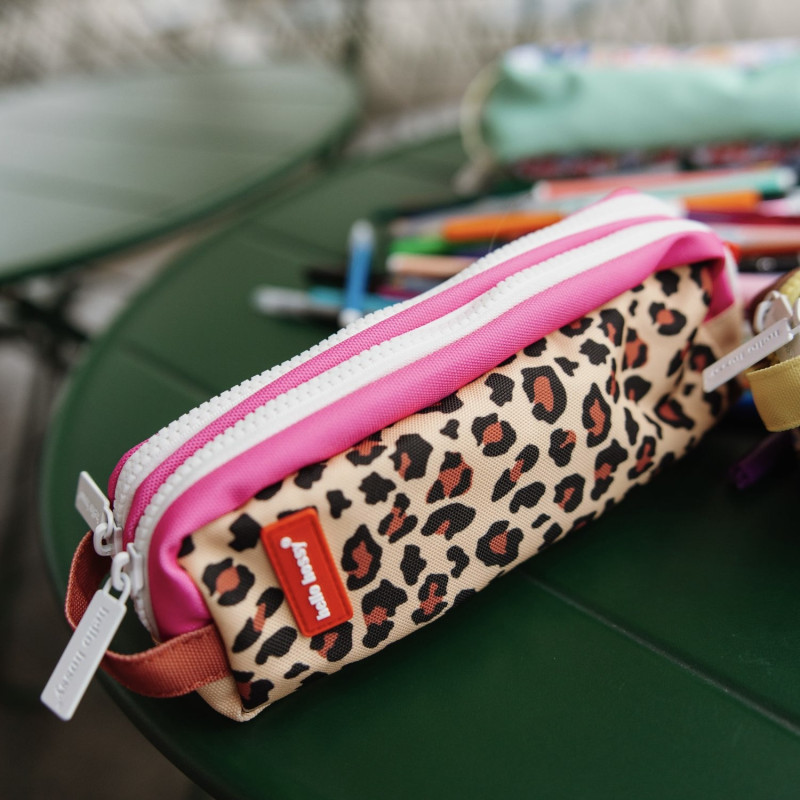 trousse léopard et rose