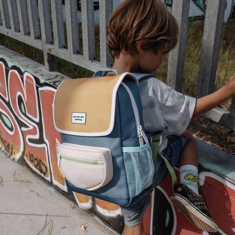 sac à dos bleu et marron