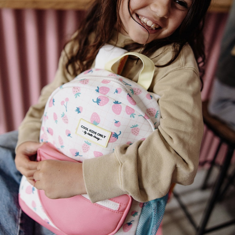 sac à dos rosé à motifs de cerises et de fraises