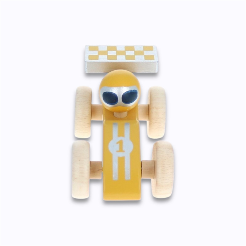 Voiture de course en bois jaune