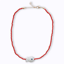 Collier en perles rouges et...