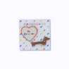 Lot de 2 pin's teckel et cœur - Le Petit Souk Lot de 2 pin's teckel et cœur - Le Petit Souk