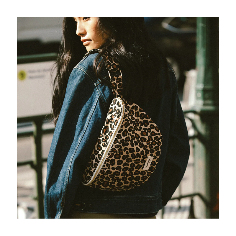 Sac banane "Custine" XL Léopard Beige – Rive Droite