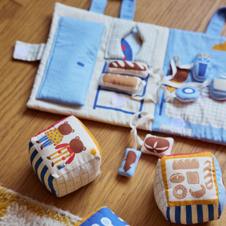 Lot de 3 cubes d’éveil en tissu ours Le Petit Souk collection Petit Dej bébé